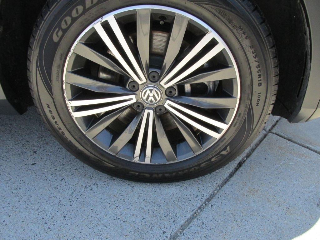 Volkswagen Tiguan  2018