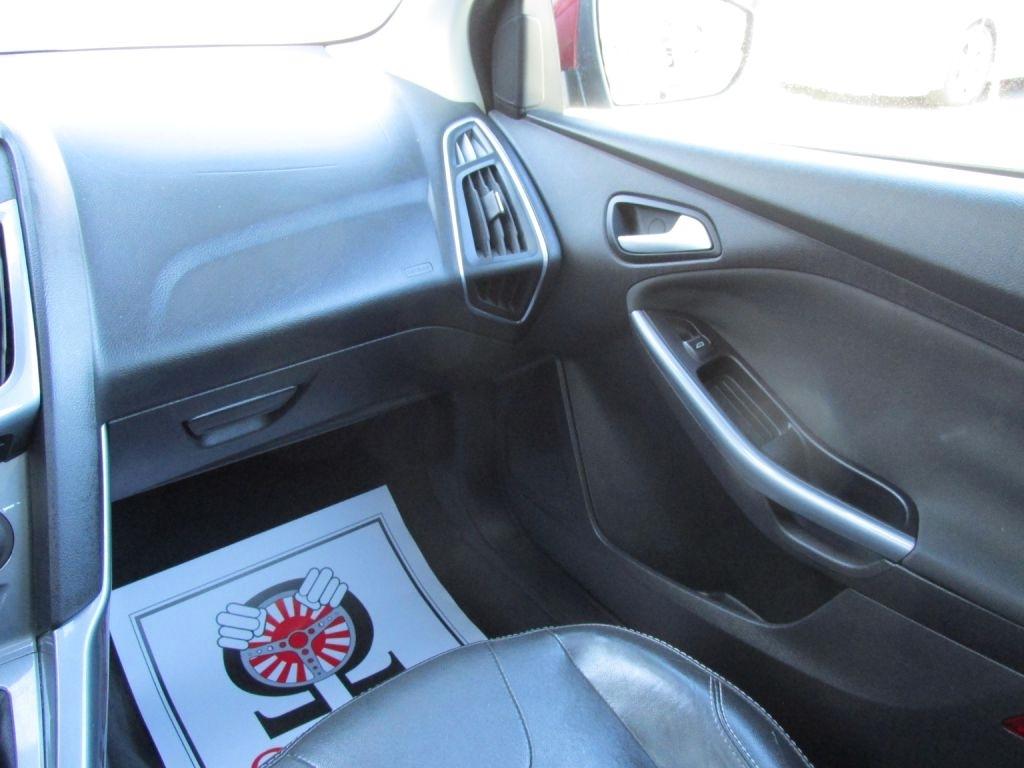 Ford Focus  2014