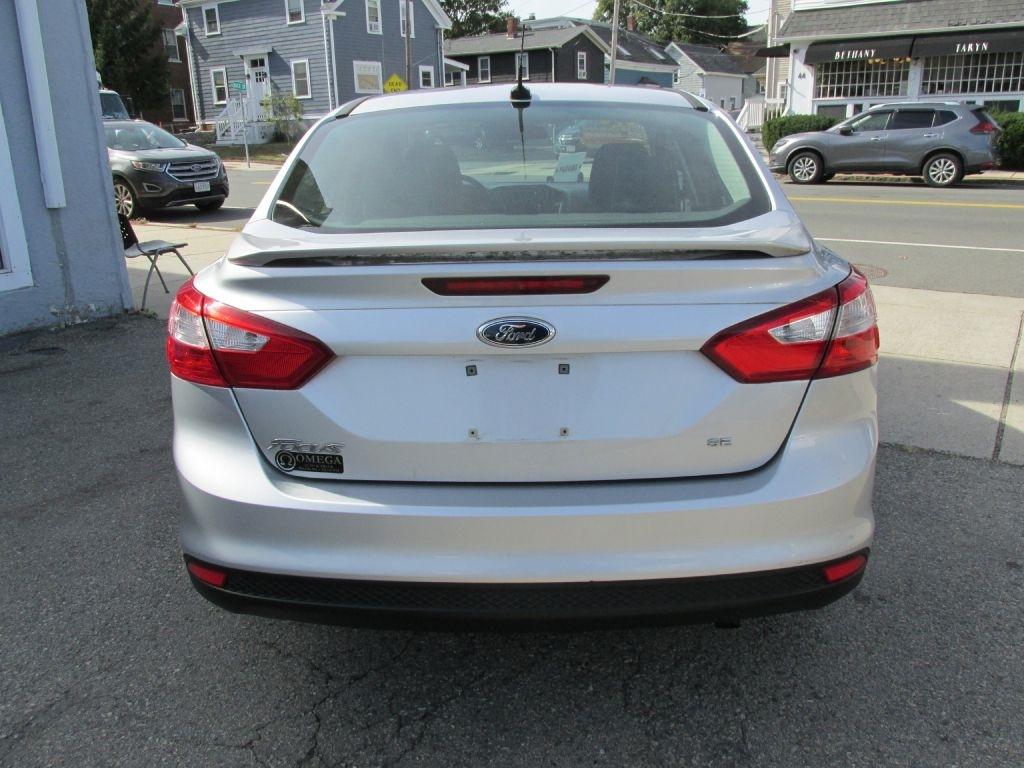 Ford Focus  2012