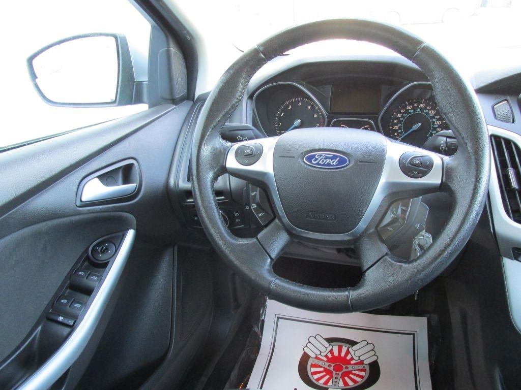 Ford Focus  2012