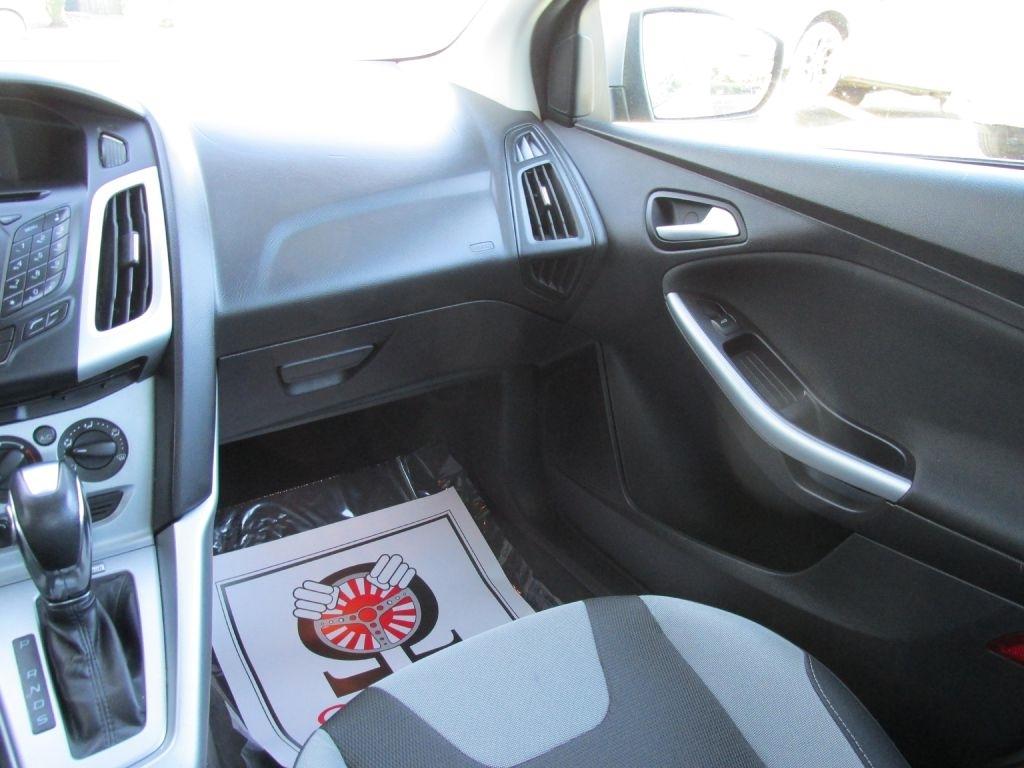 Ford Focus  2012
