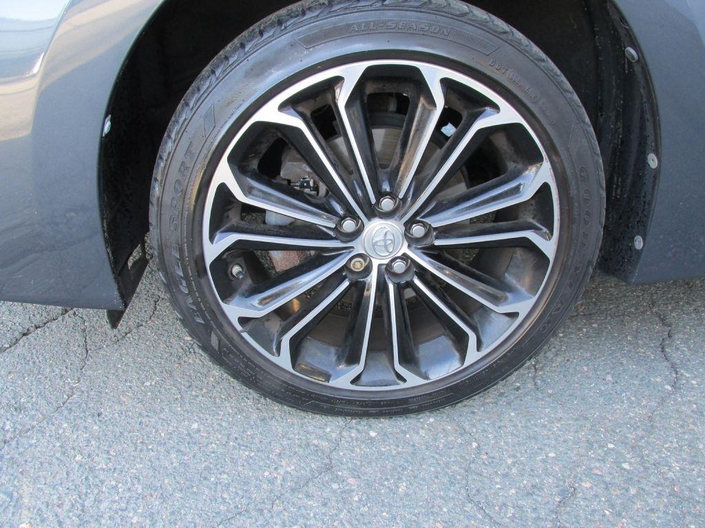 Toyota Corolla  2014
