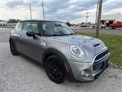 2017 MINI Cooper 