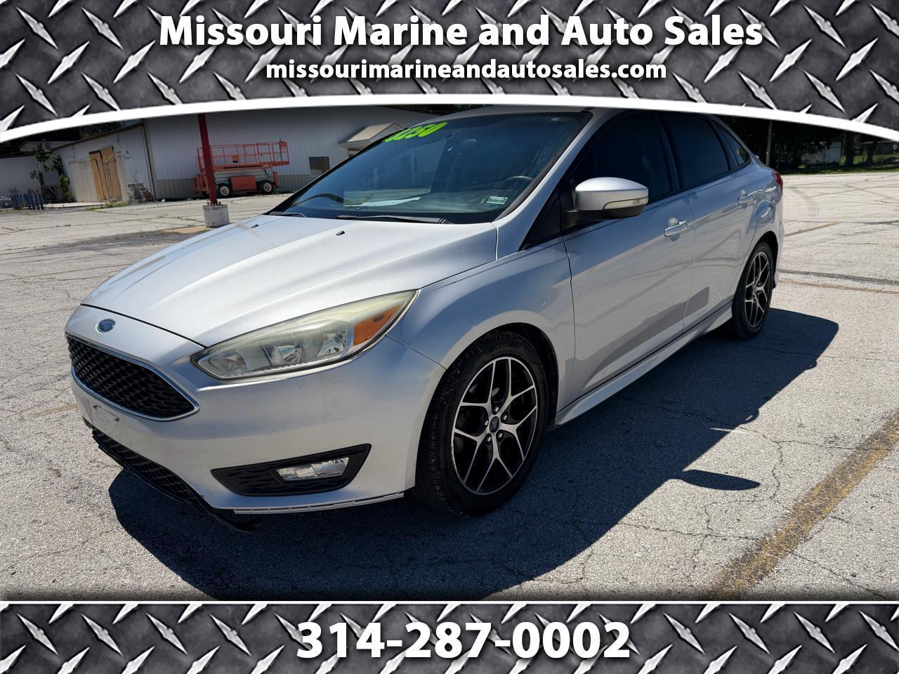 Silver 2015 Ford Focus SE Sedan Front-Wheel Drive Automatic