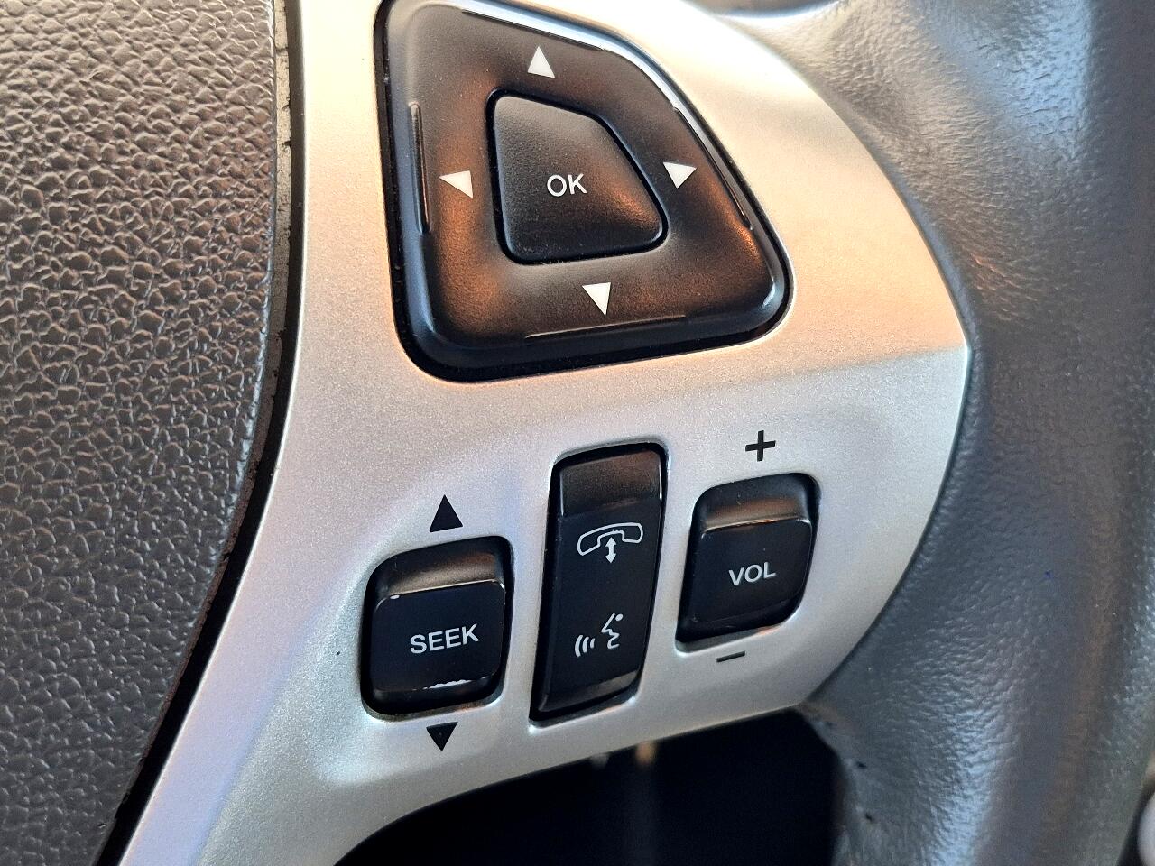 2013 Ford Edge SEL photo 13
