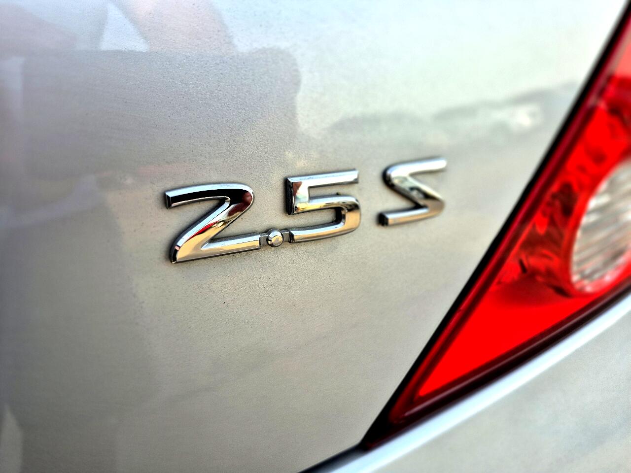2013 Nissan Altima 2.5 S photo 9