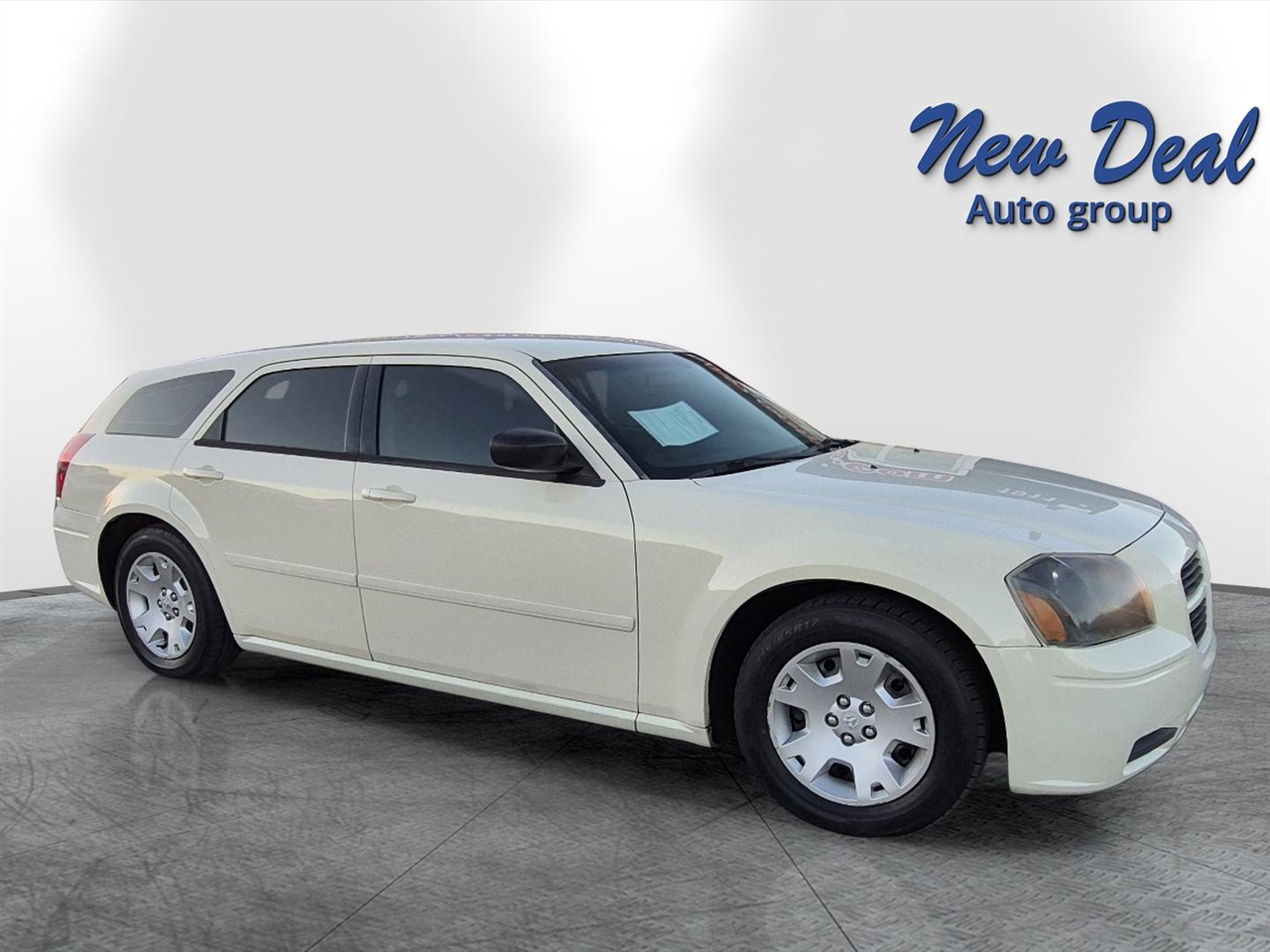 2005 Dodge Magnum SE