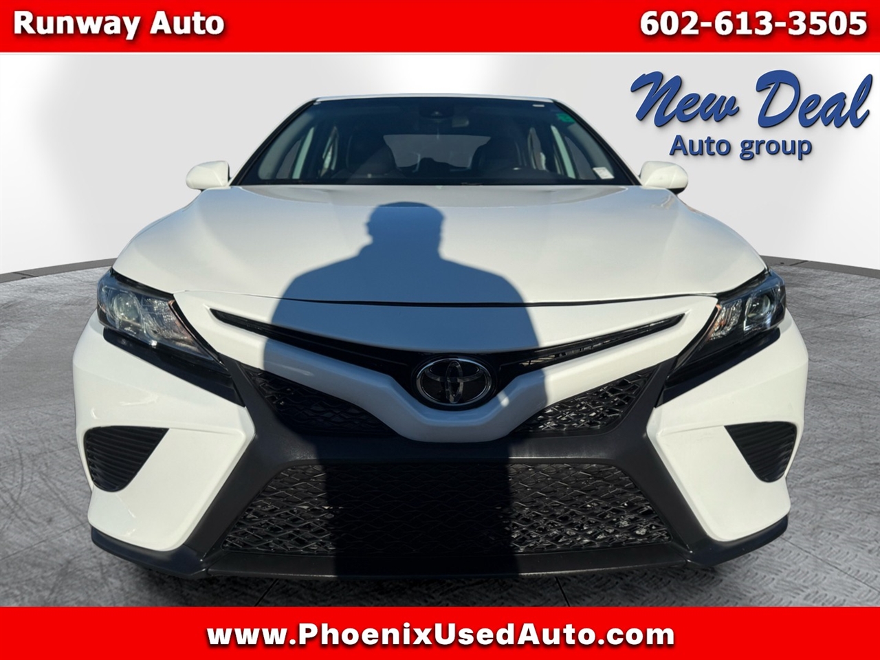 Toyota Camry SE 2020