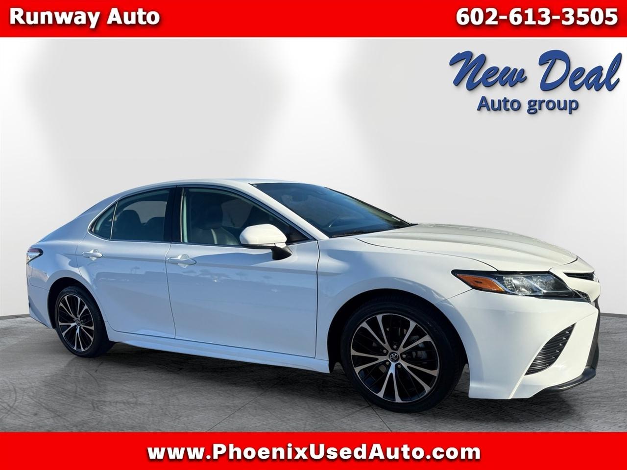 Toyota Camry SE 2020