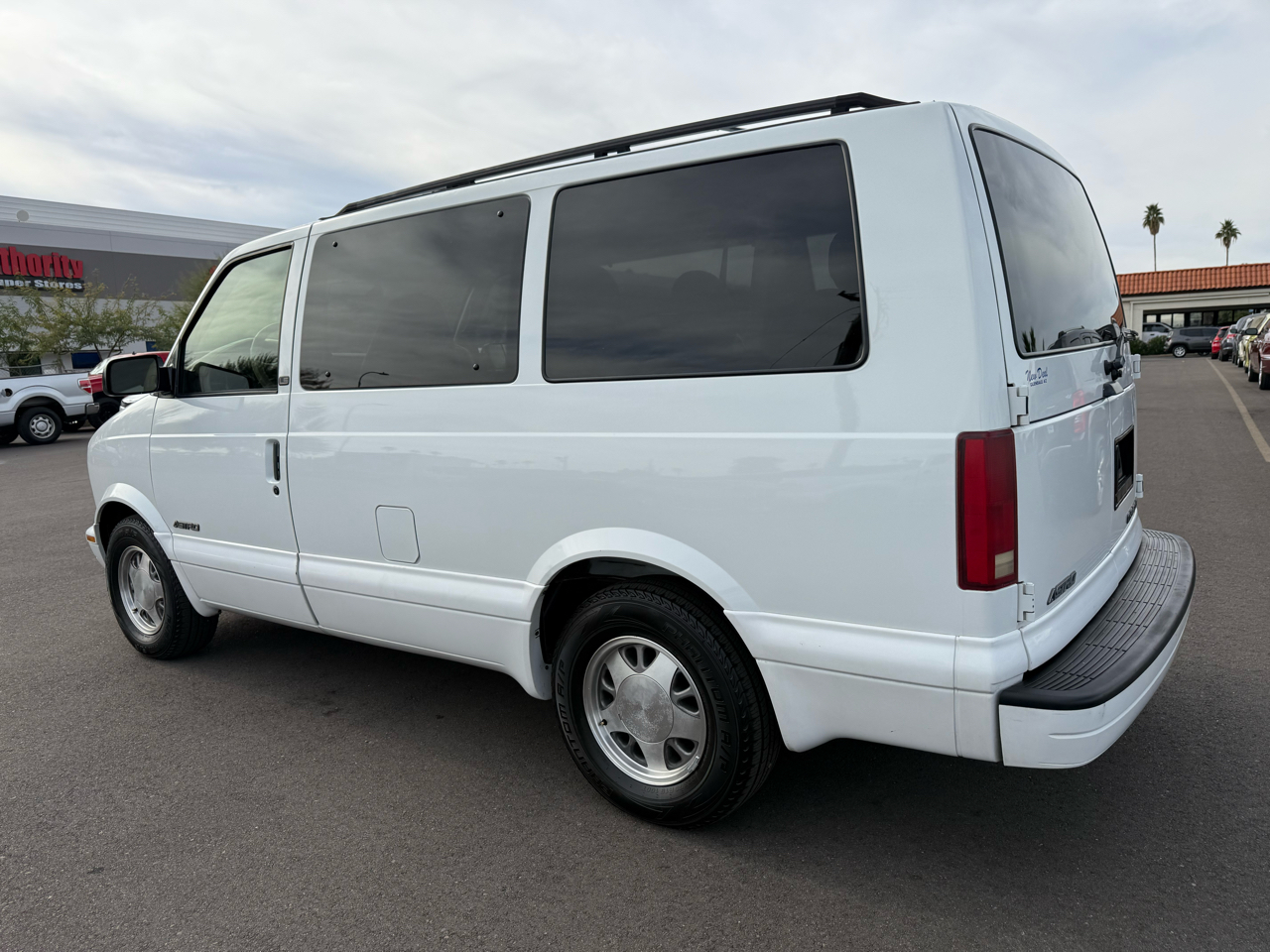 Chevrolet Astro Passenger 111" WB RWD 2002