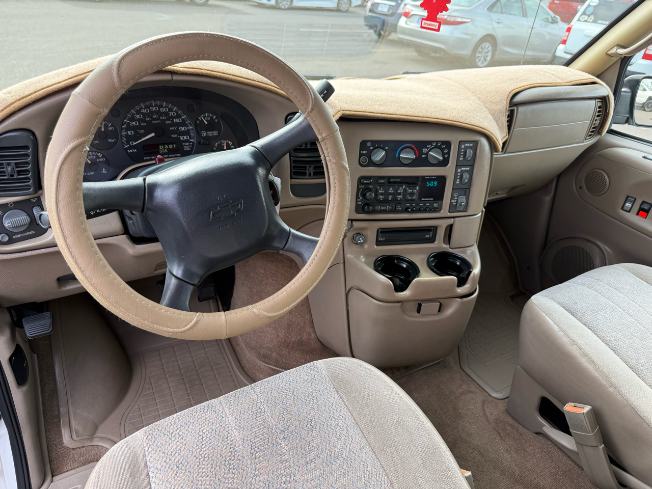 Chevrolet Astro Passenger 111" WB RWD 2002