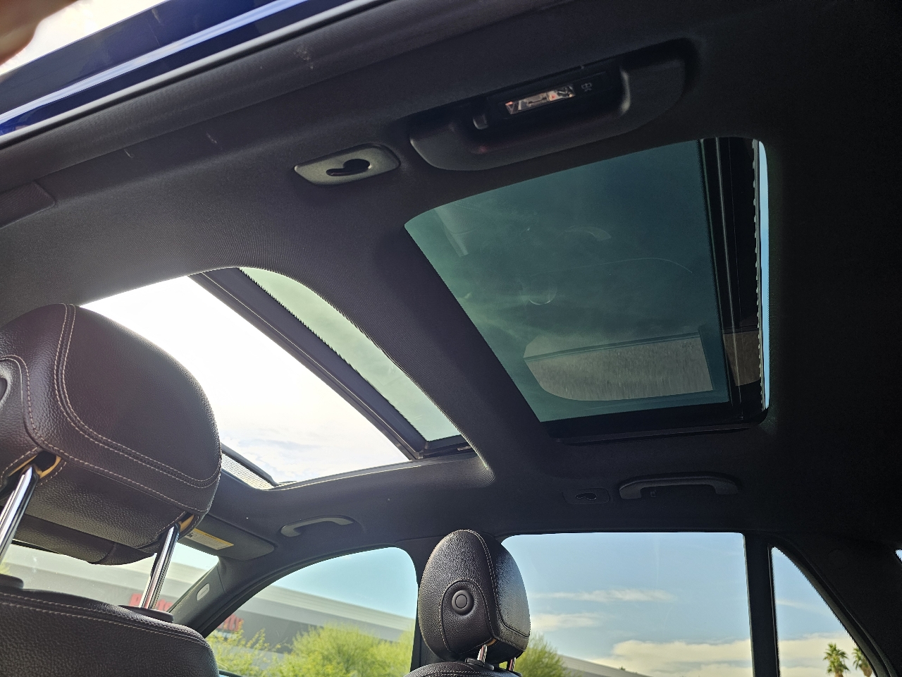 Mercedes-Benz GLC GLC 300 4MATIC SUV 2017