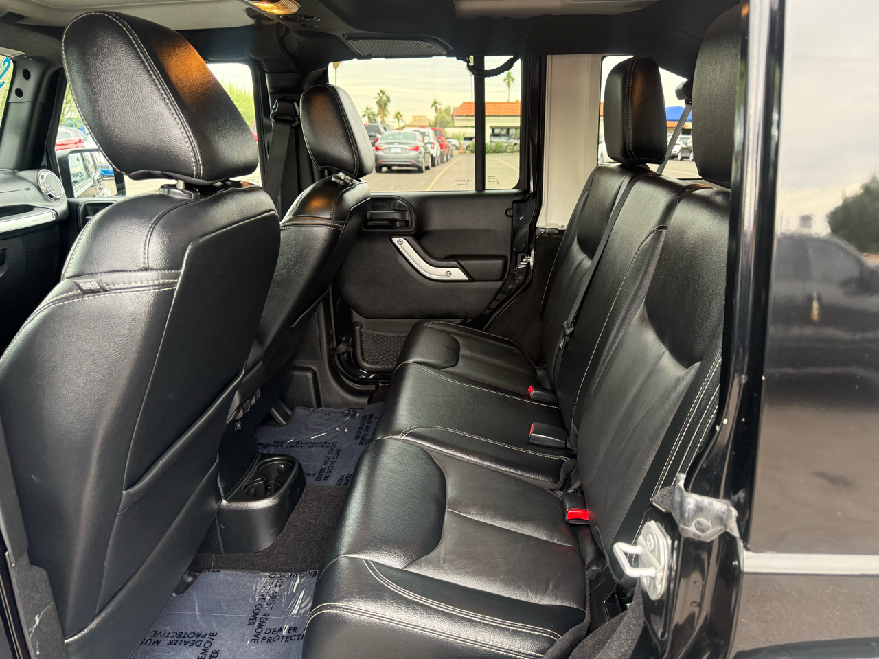 Jeep Wrangler Unlimited 4WD 4dr Sahara 2016