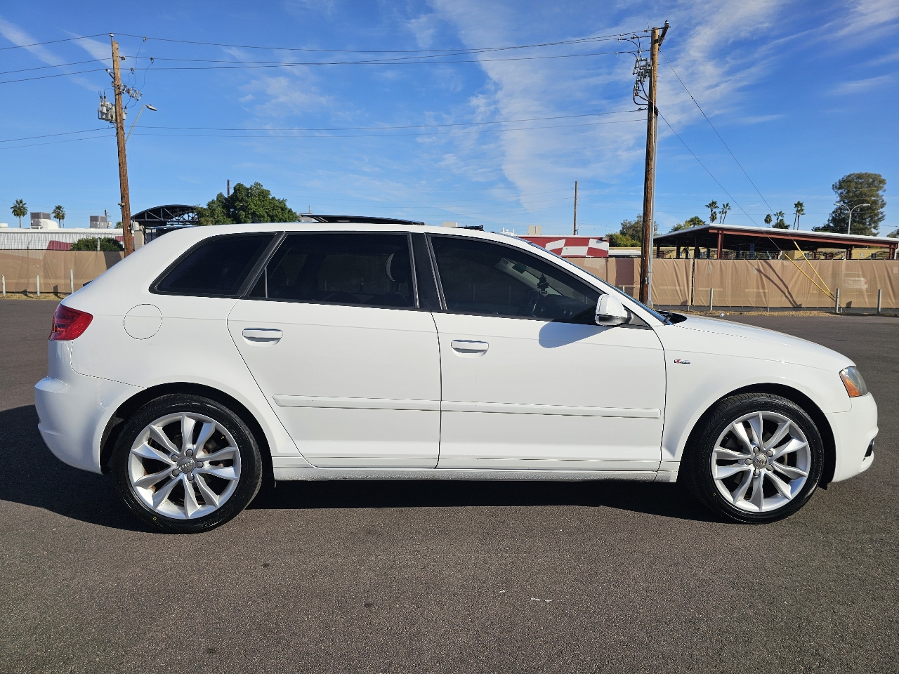 Audi A3 4dr HB S tronic FrontTrak 2.0 TDI Premium 2013