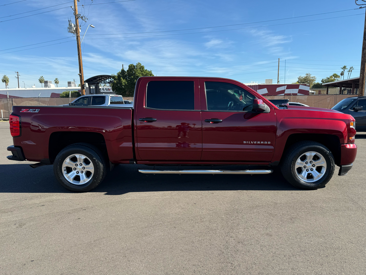 Chevrolet Silverado 1500 4WD Crew Cab 143.5" LT w/2LT 2017