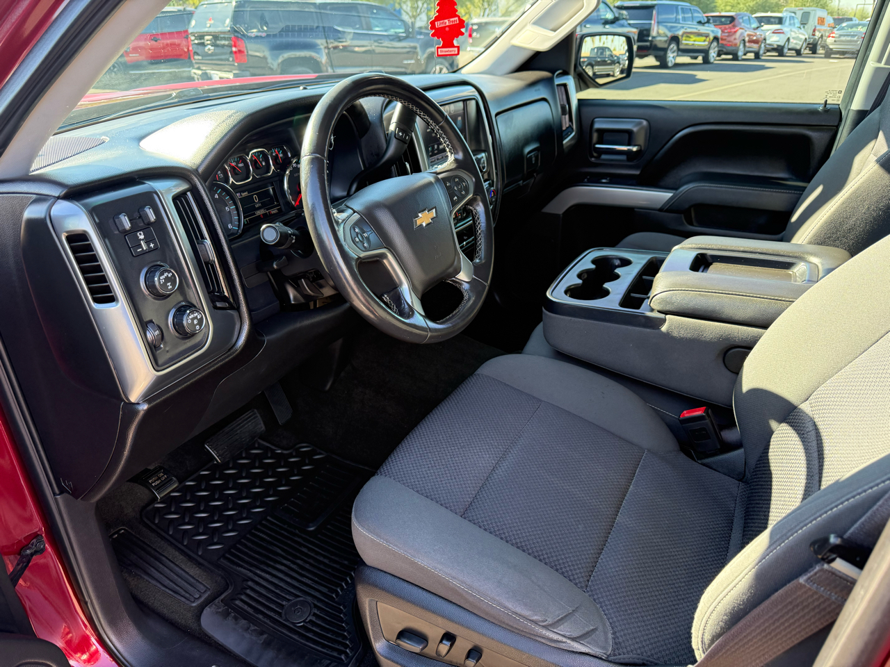 Chevrolet Silverado 1500 4WD Crew Cab 143.5" LT w/2LT 2017