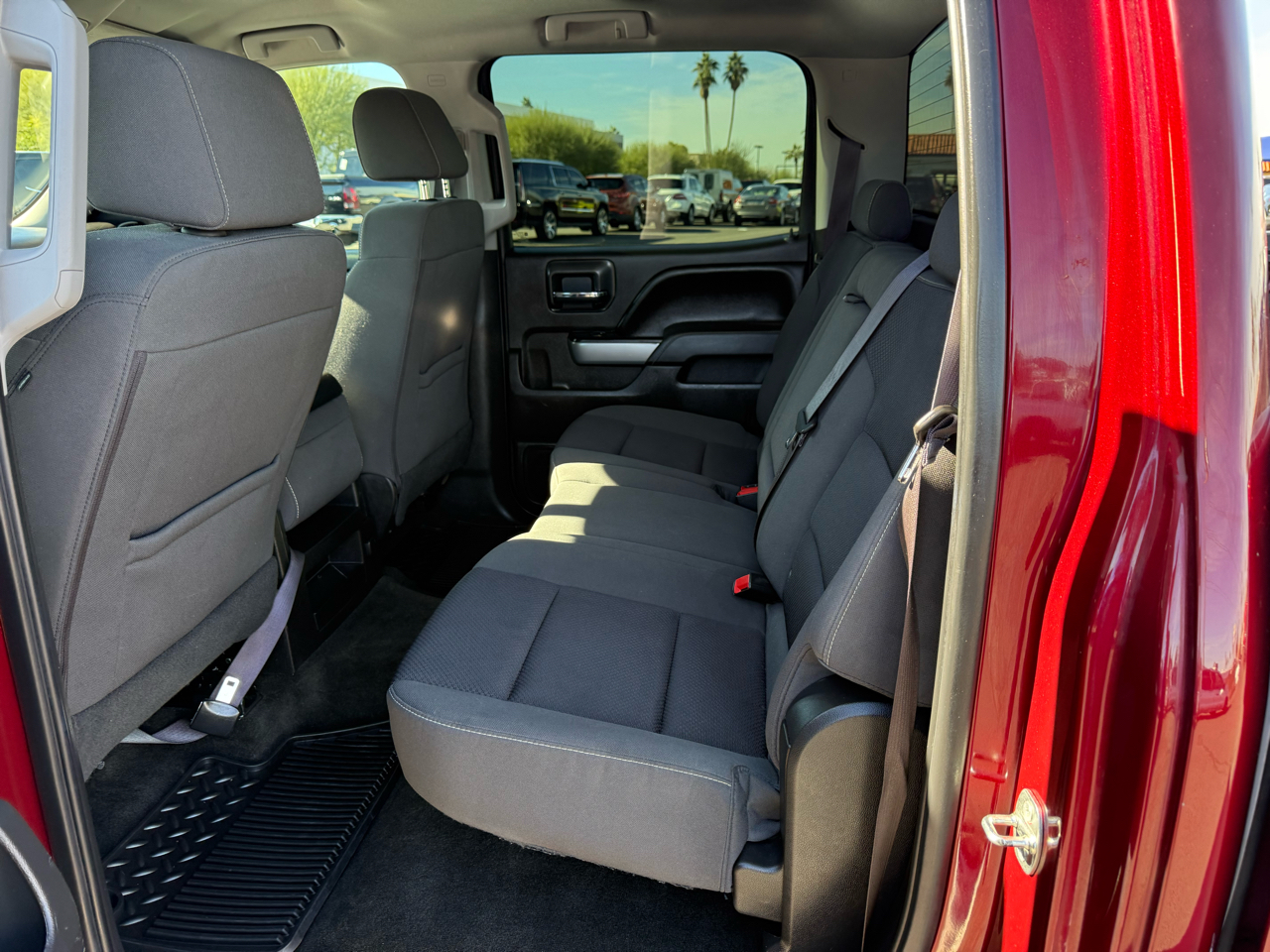 Chevrolet Silverado 1500 4WD Crew Cab 143.5" LT w/2LT 2017