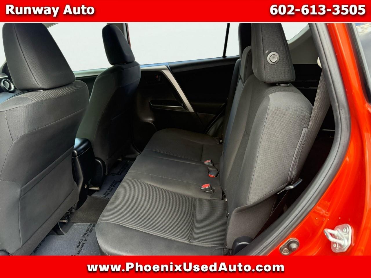 Toyota RAV4 FWD 4dr LE (Natl) 2016