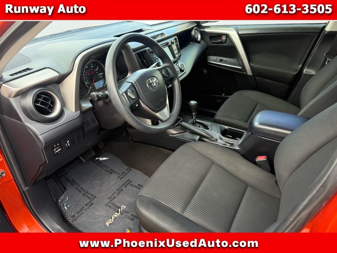 Toyota RAV4 FWD 4dr LE (Natl) 2016