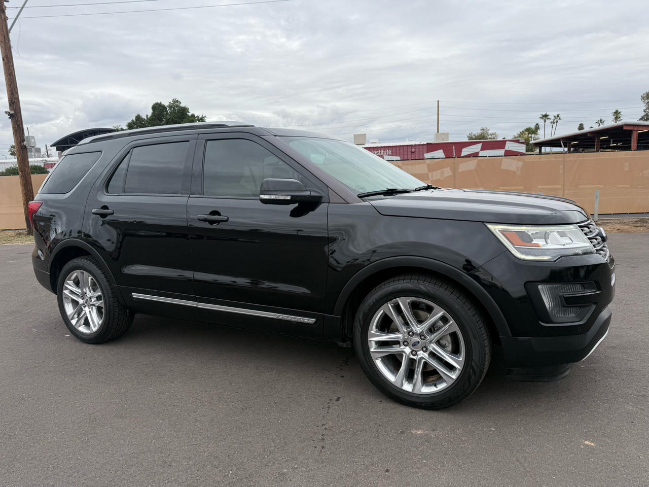 Ford Explorer FWD 4dr XLT 2016
