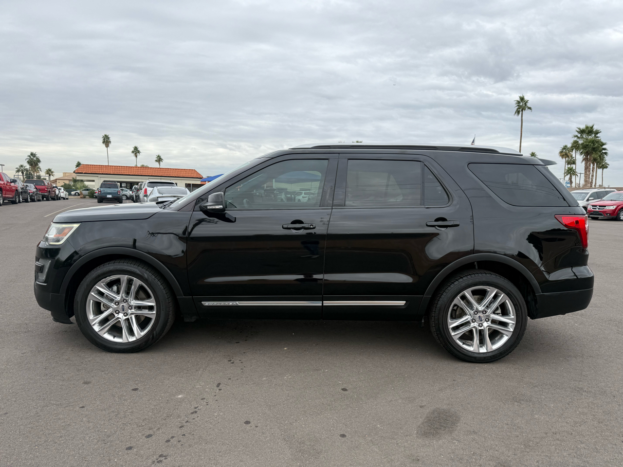 Ford Explorer FWD 4dr XLT 2016