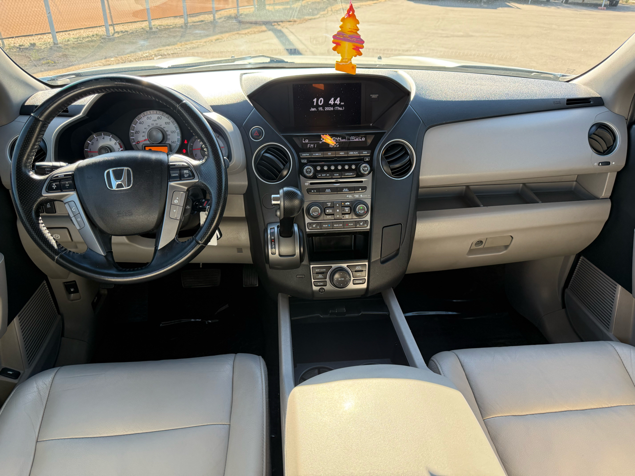 Honda Pilot 2WD 4dr Touring w/RES & Navi 2012