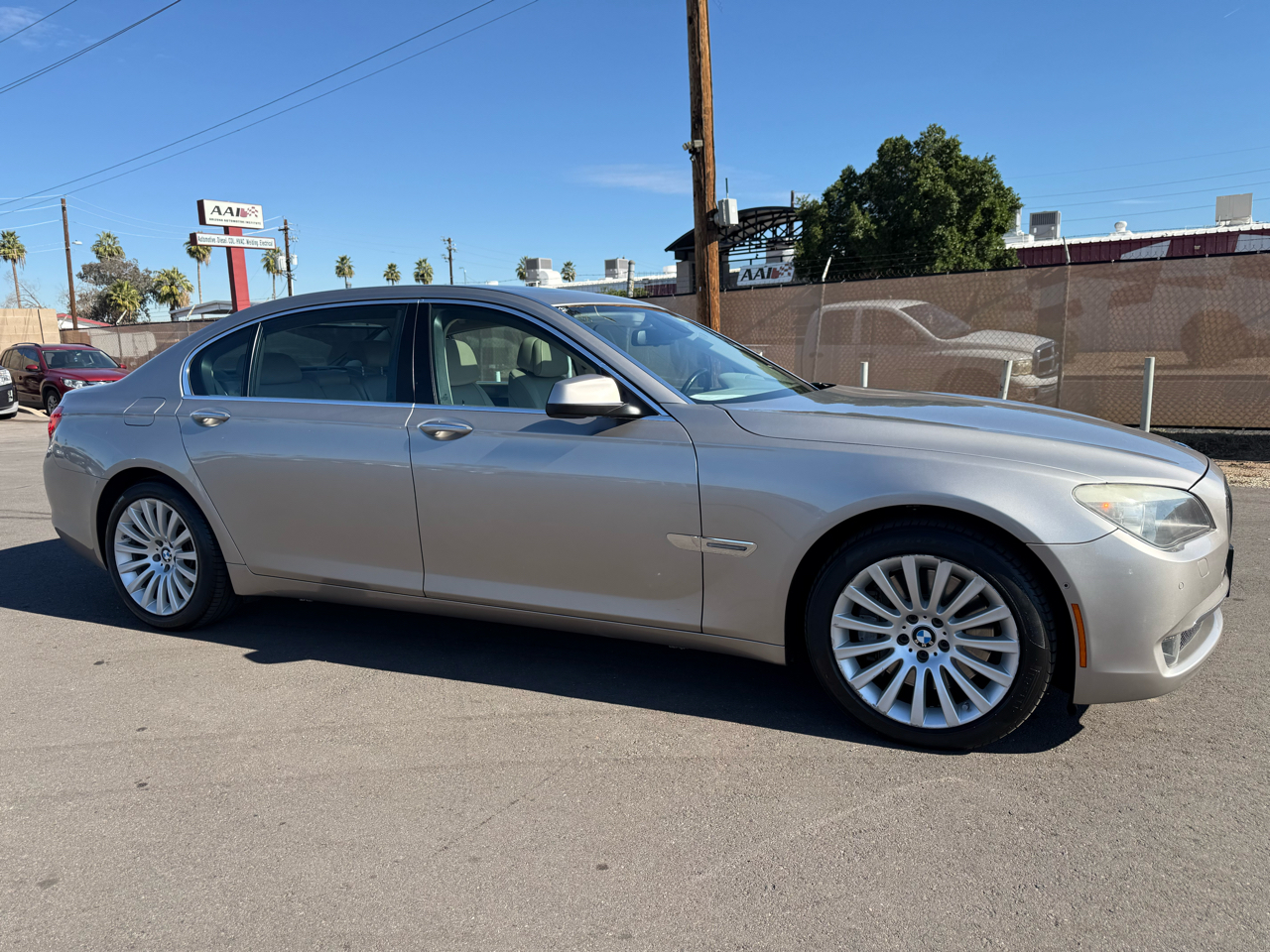 2009 BMW 7 Series 4dr Sdn 750Li