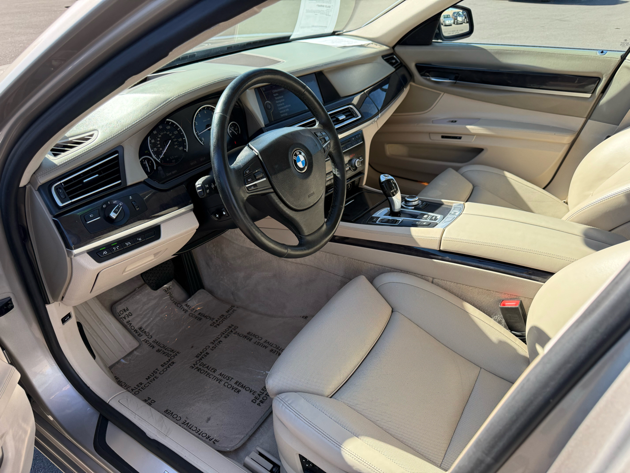 BMW 7 Series 4dr Sdn 750Li 2009