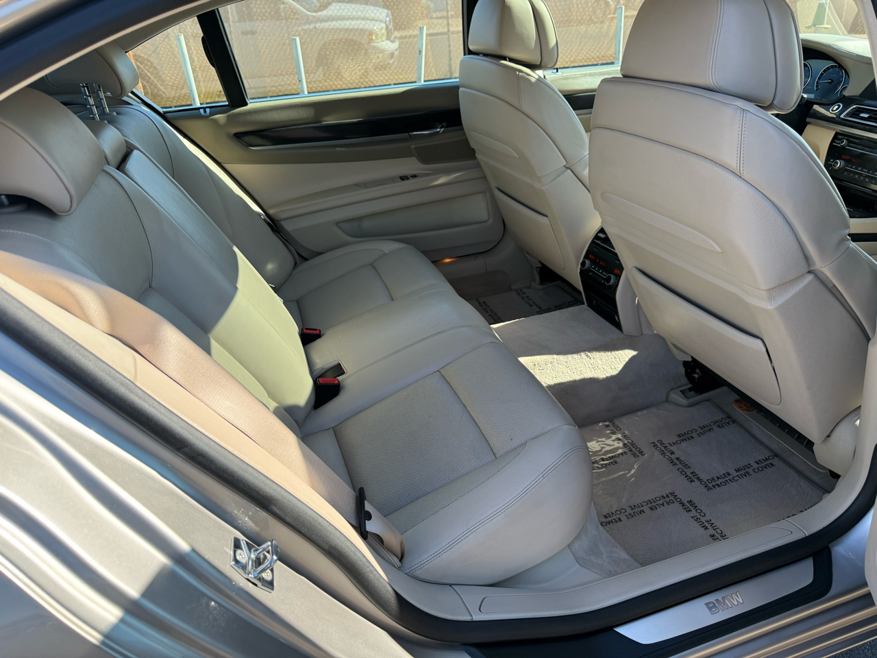 BMW 7 Series 4dr Sdn 750Li 2009