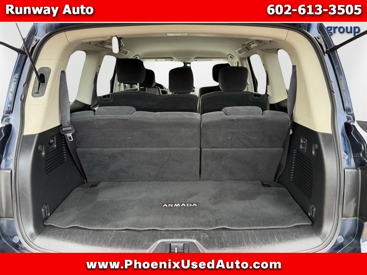 Nissan Armada 4x2 SV 2017