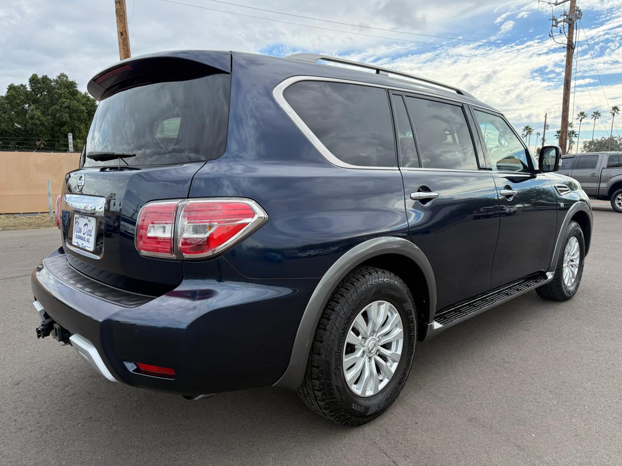 Nissan Armada 4x2 SV 2017