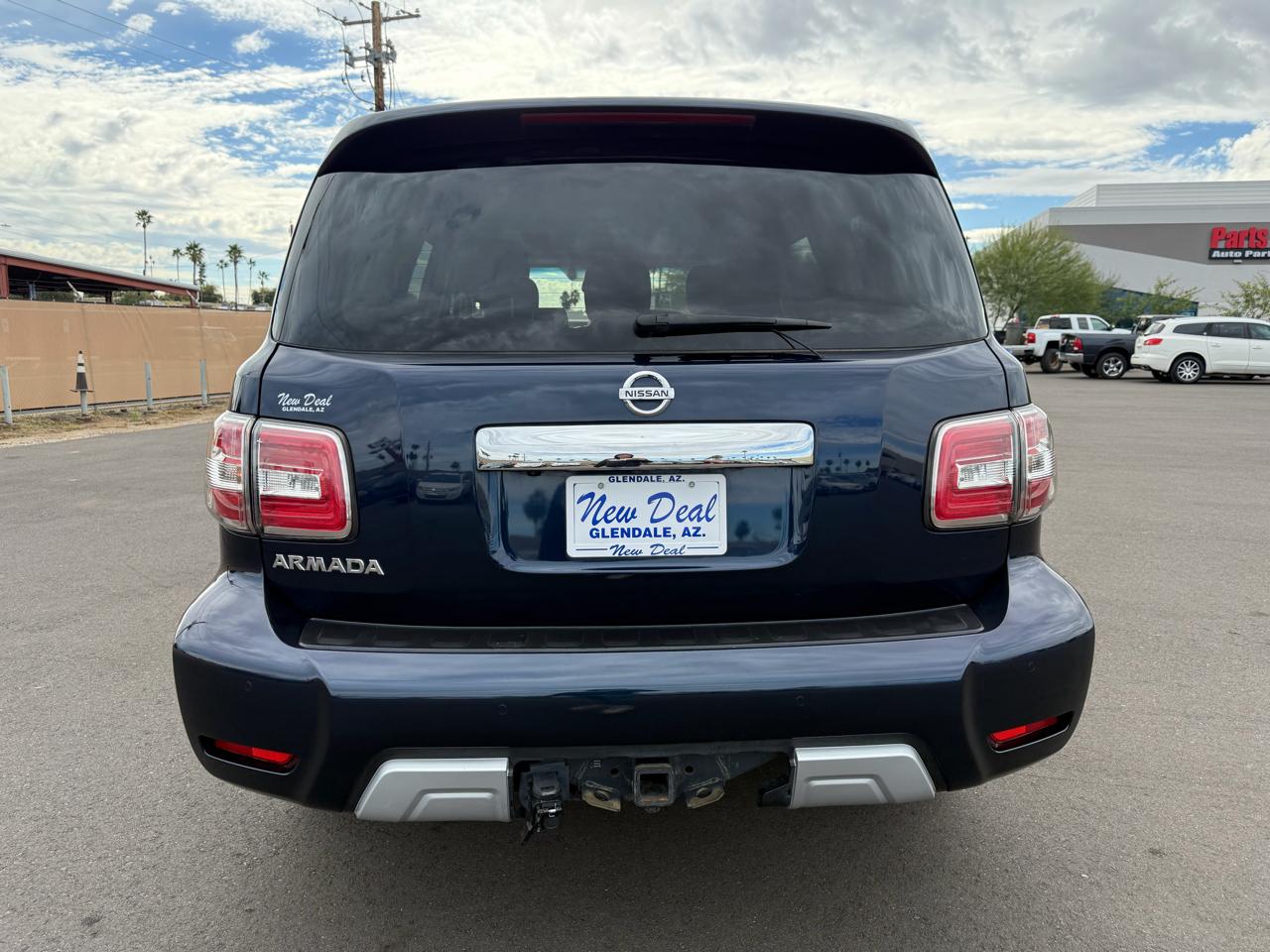 Nissan Armada 4x2 SV 2017