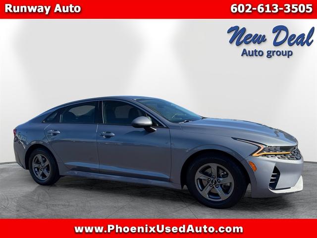 Gray 2021 Kia K5 LXS FWD Sedan Front-Wheel Drive Automatic