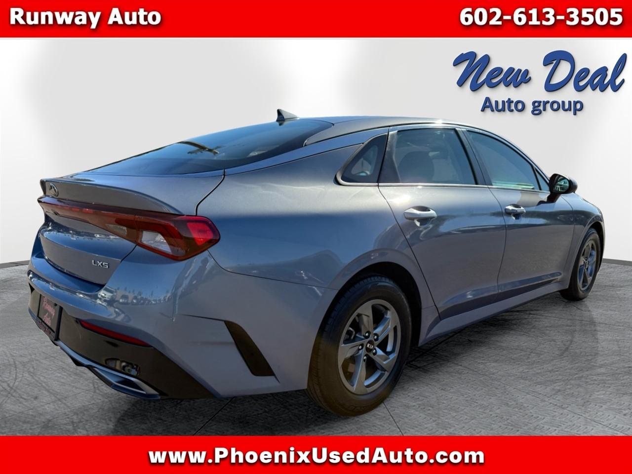 View vehicle photo 5