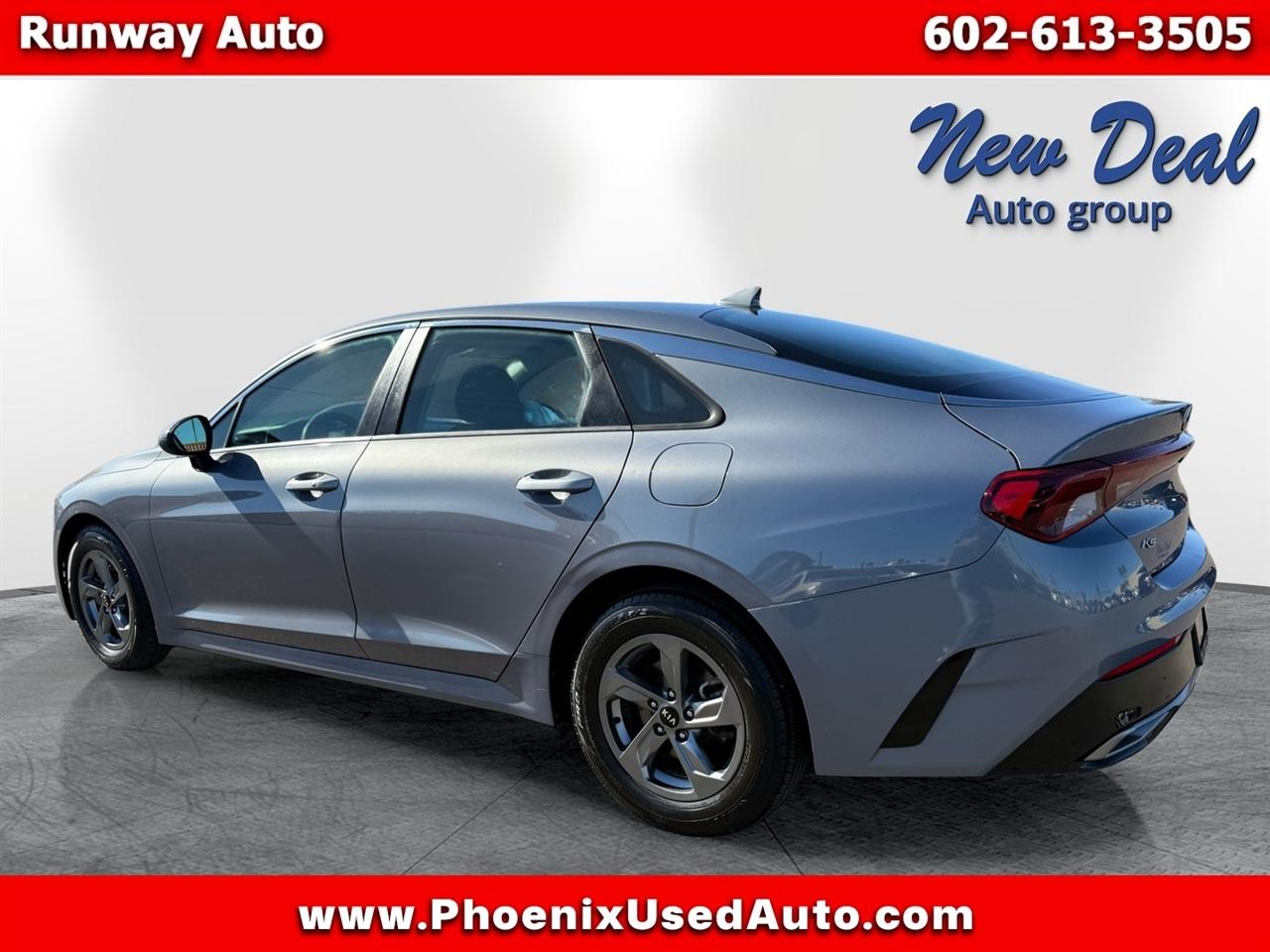 View vehicle photo 7