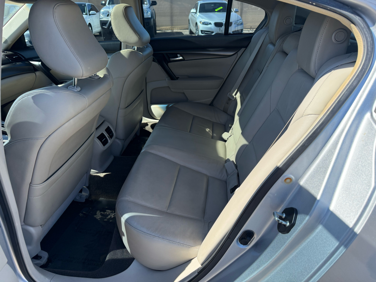 Acura TL 4dr Sdn Auto 2WD 2012