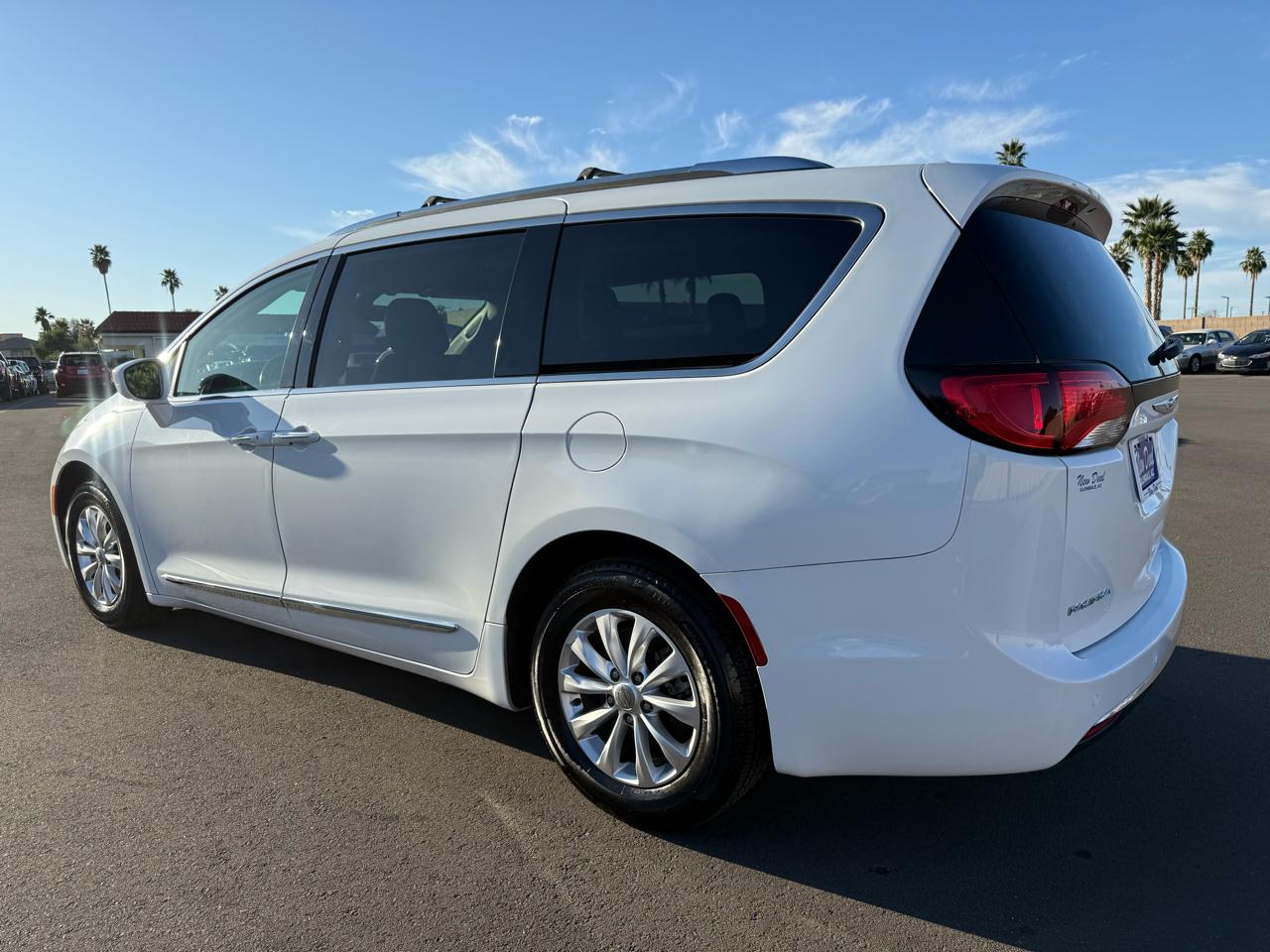 Chrysler Pacifica Touring L FWD 2019