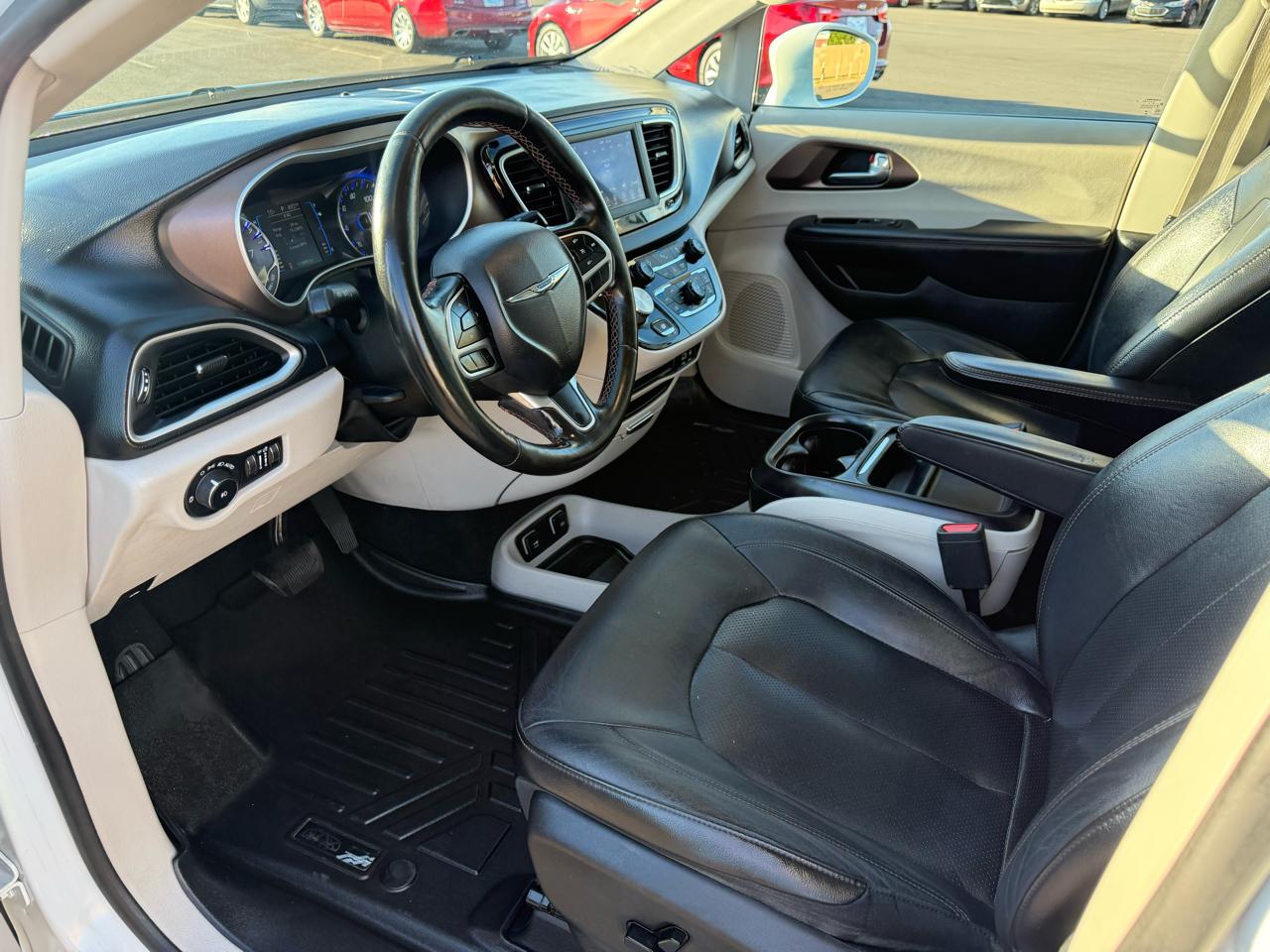 Chrysler Pacifica Touring L FWD 2019