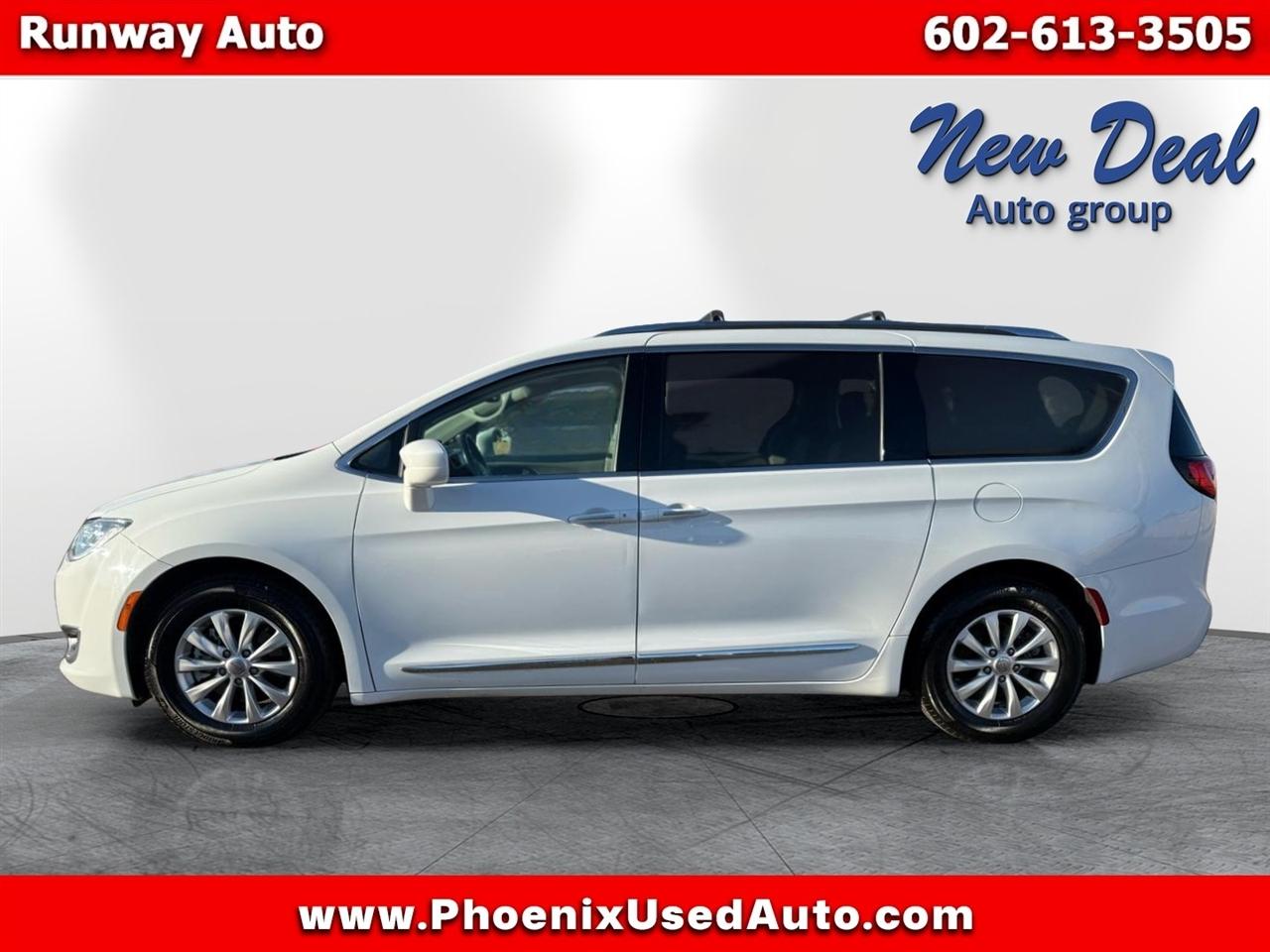 Chrysler Pacifica Touring L FWD 2019
