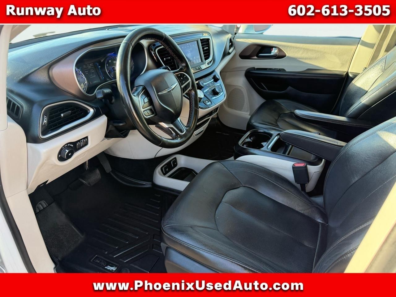 Chrysler Pacifica Touring L FWD 2019