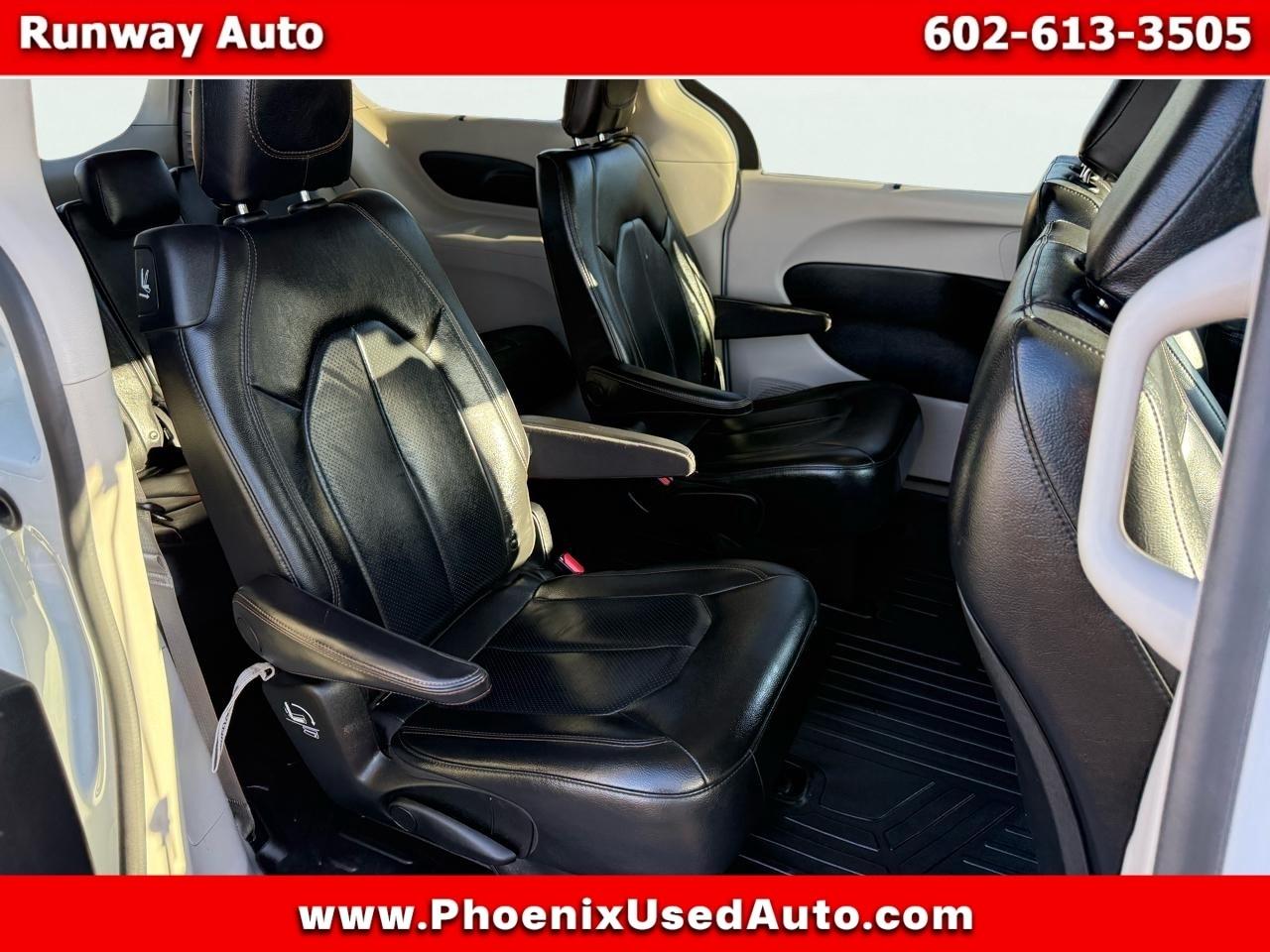 Chrysler Pacifica Touring L FWD 2019