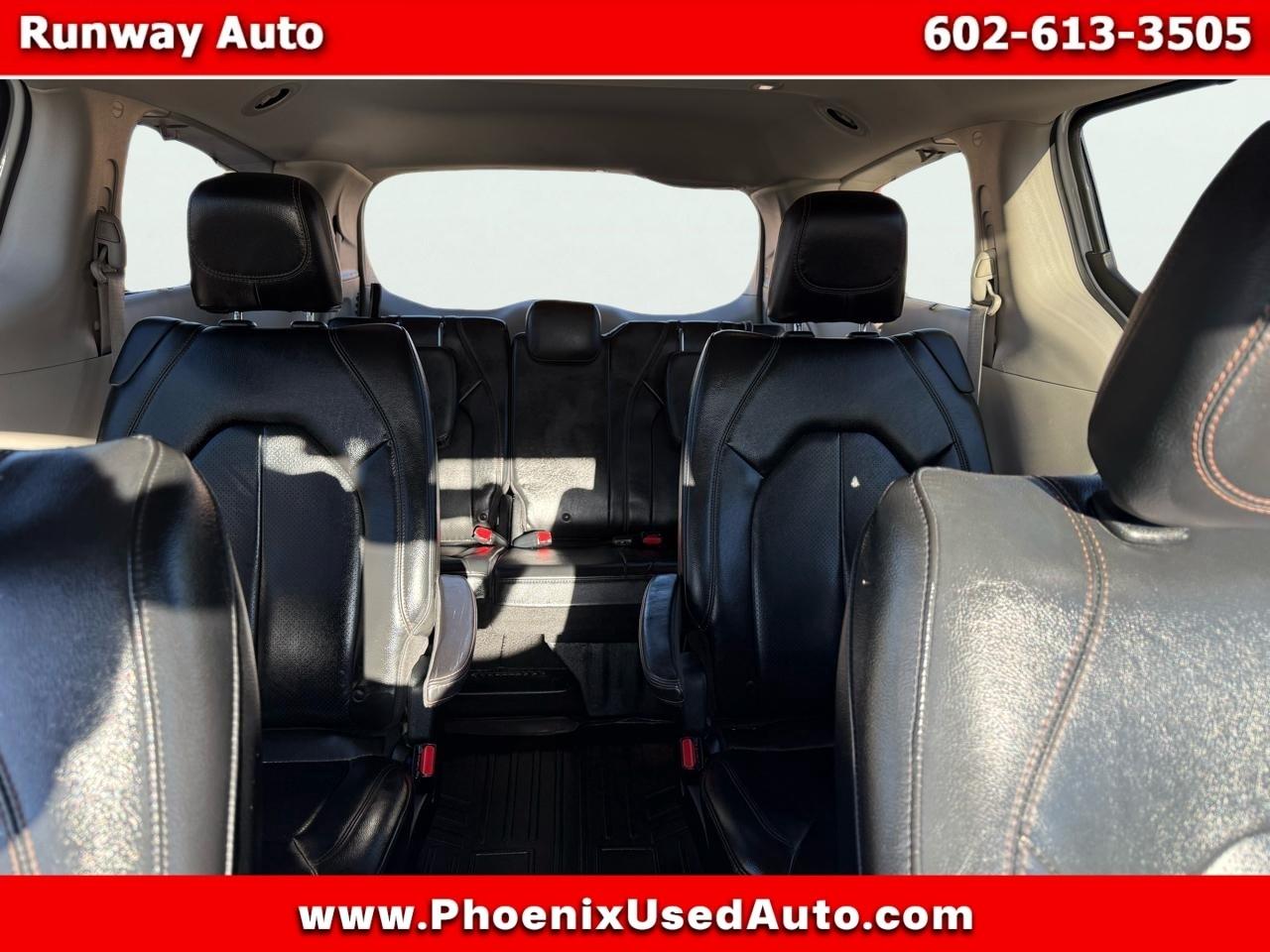 Chrysler Pacifica Touring L FWD 2019