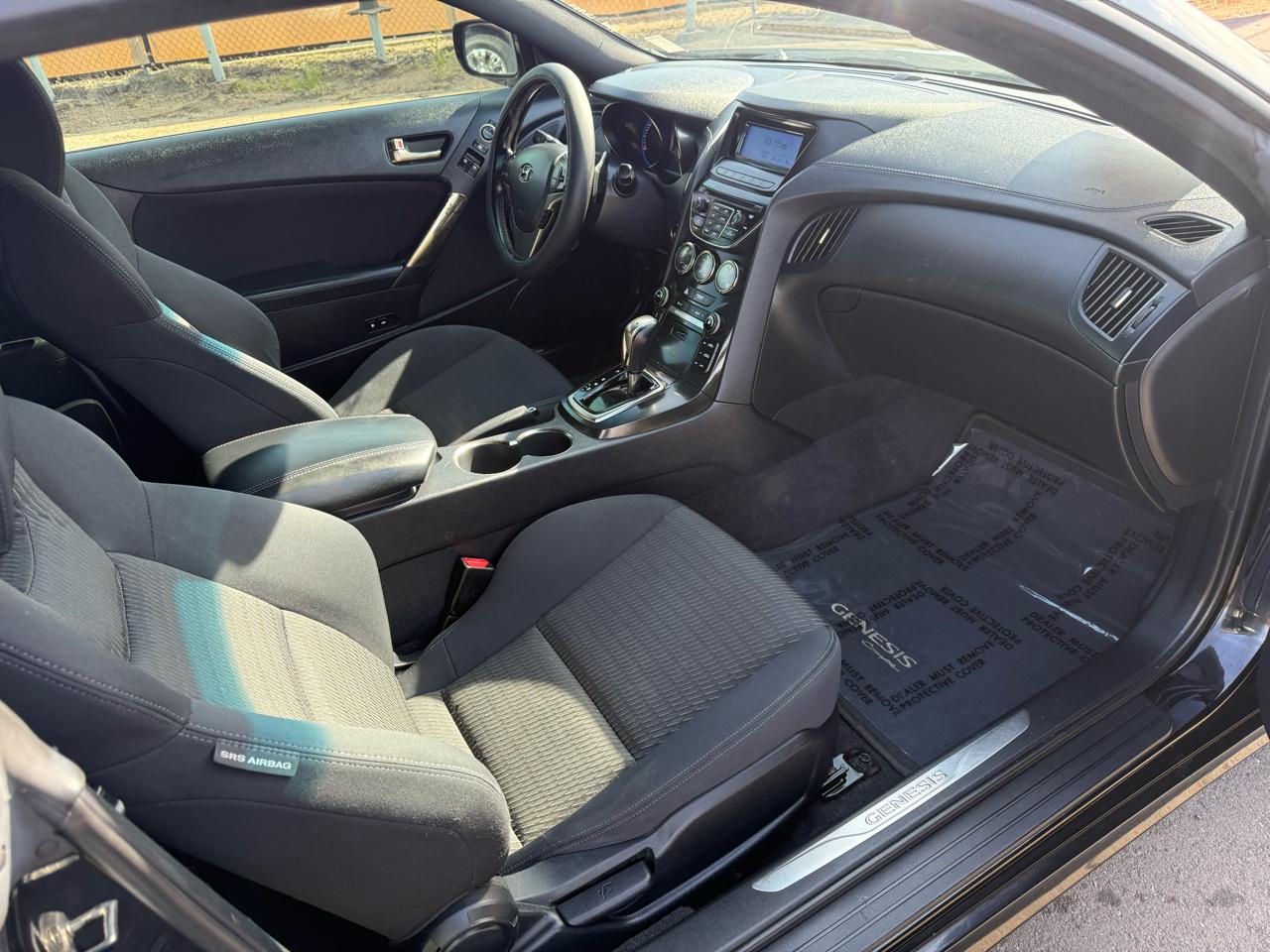 Hyundai Genesis Coupe 2dr I4 2.0T Auto 2014