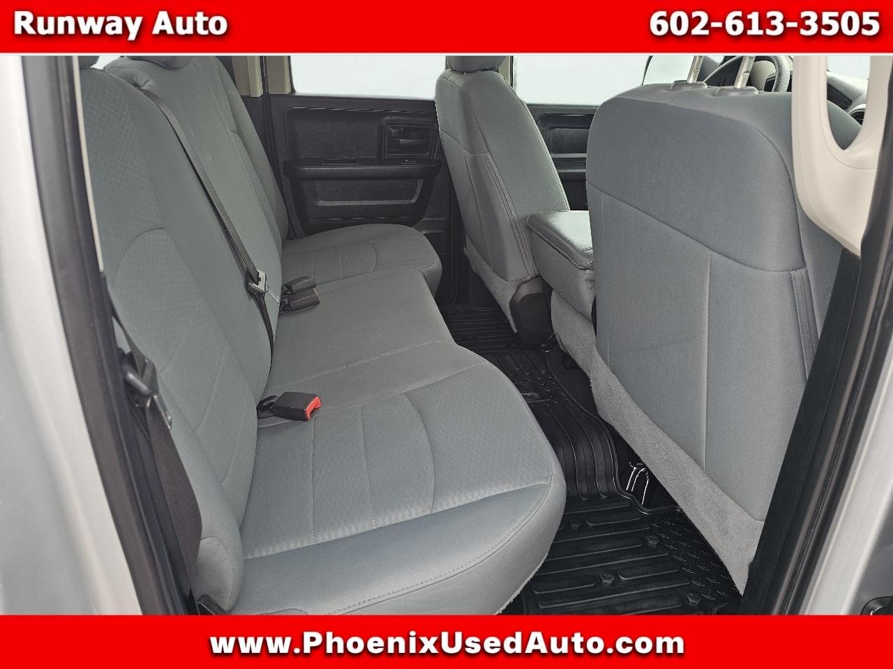 RAM 1500 Express 4x2 Quad Cab 6'4" Box 2018