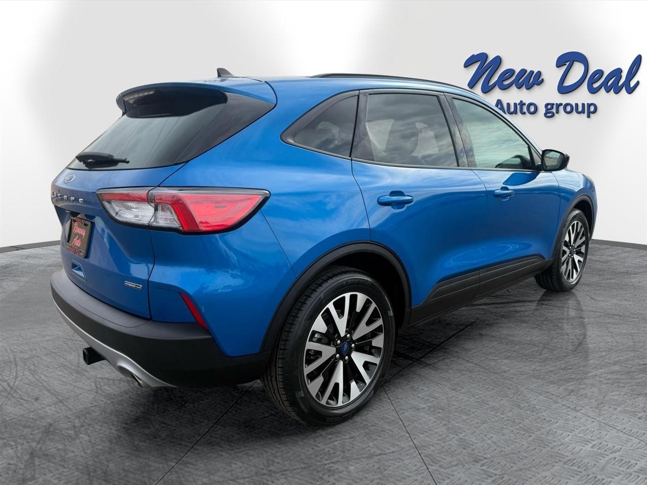 Ford Escape SE Sport Hybrid AWD 2020