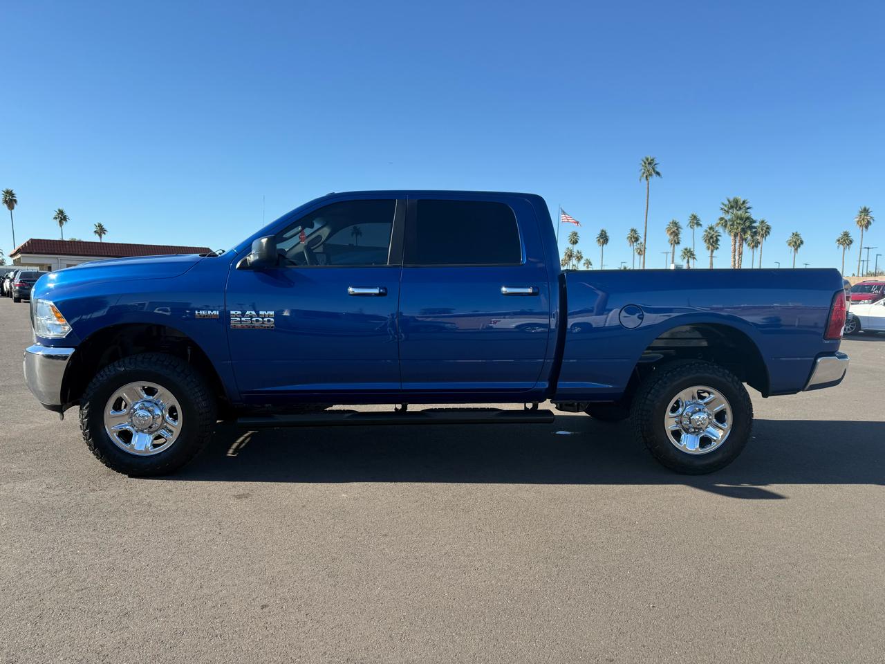 RAM 2500 SLT 4x4 Crew Cab 6'4" Box 2017