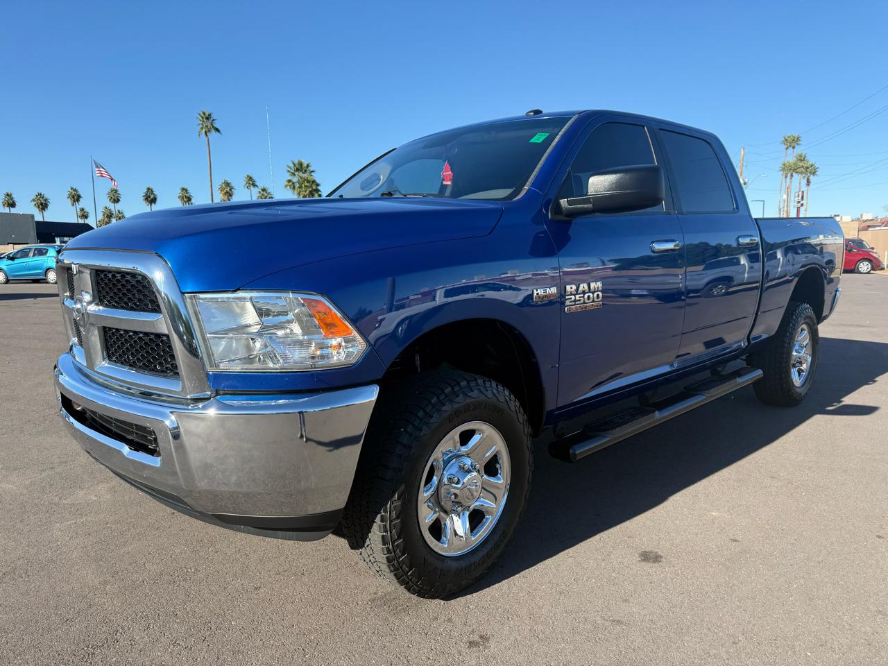 RAM 2500 SLT 4x4 Crew Cab 6'4" Box 2017