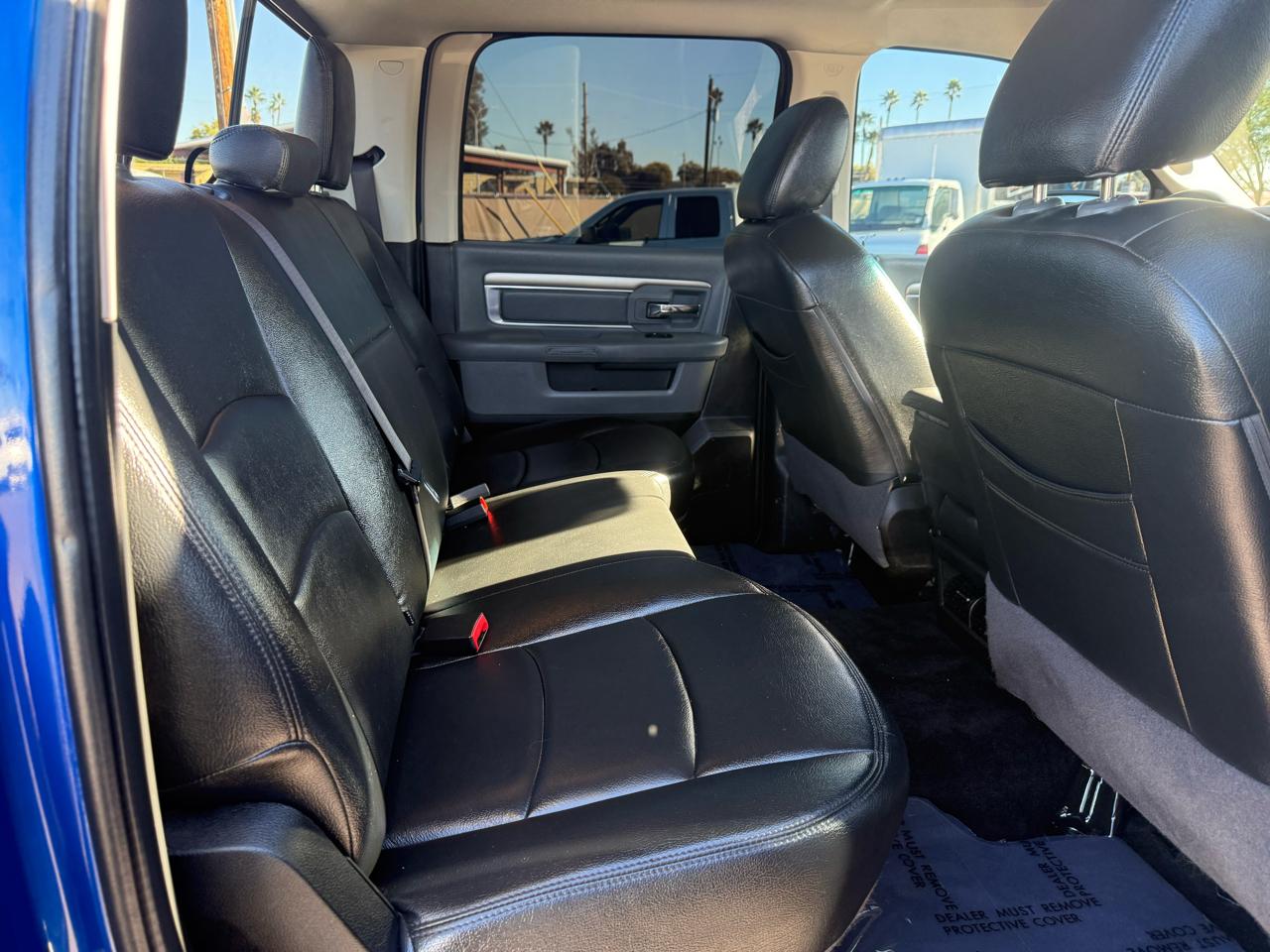 RAM 2500 SLT 4x4 Crew Cab 6'4" Box 2017