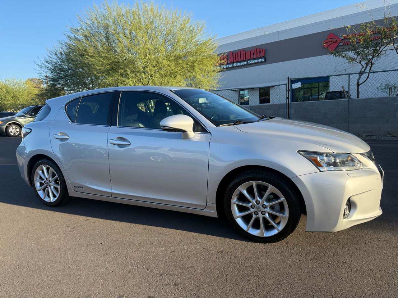 Lexus CT 200h FWD 4dr Hybrid 2011