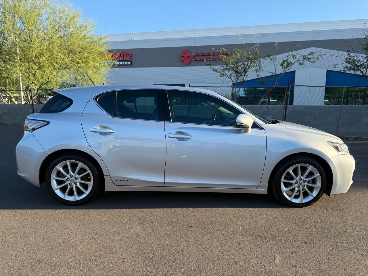 Lexus CT 200h FWD 4dr Hybrid 2011